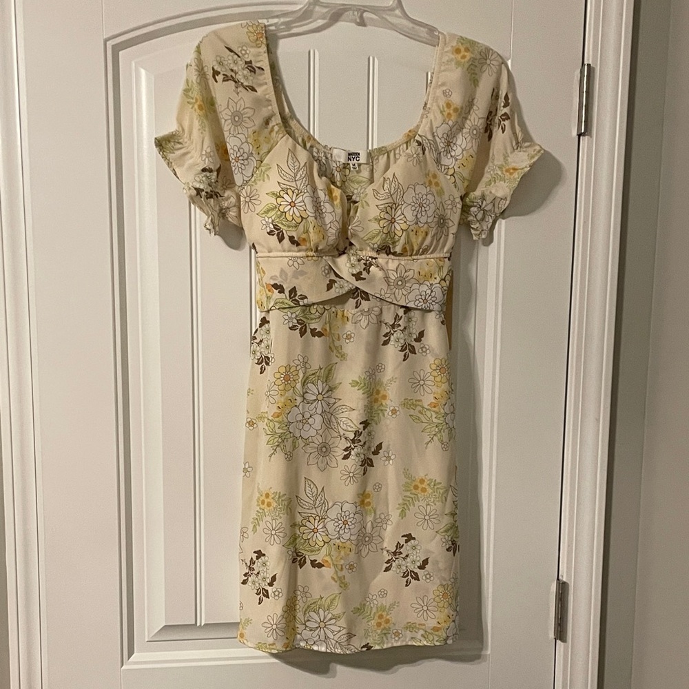NWT. Madden NYC dress size M (7-9)